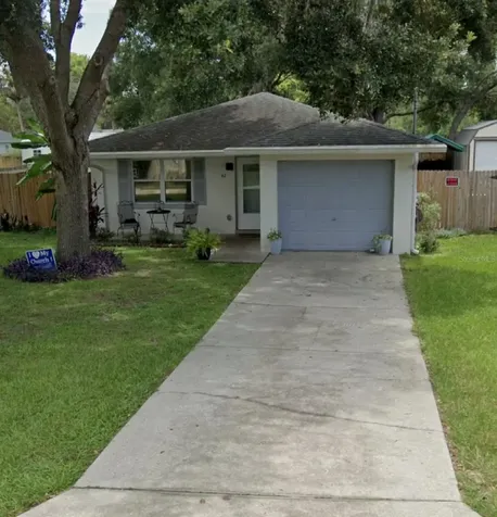 42 N Oak Avenue Umatilla FL 32784