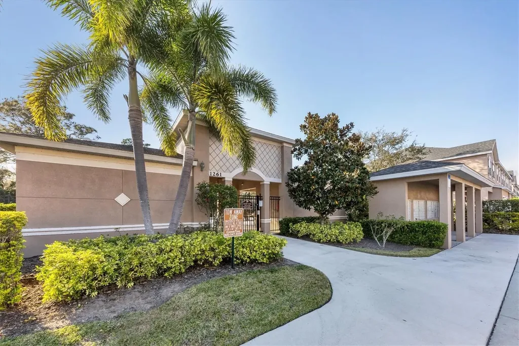 1033 Grantham Drive Sarasota FL 34234