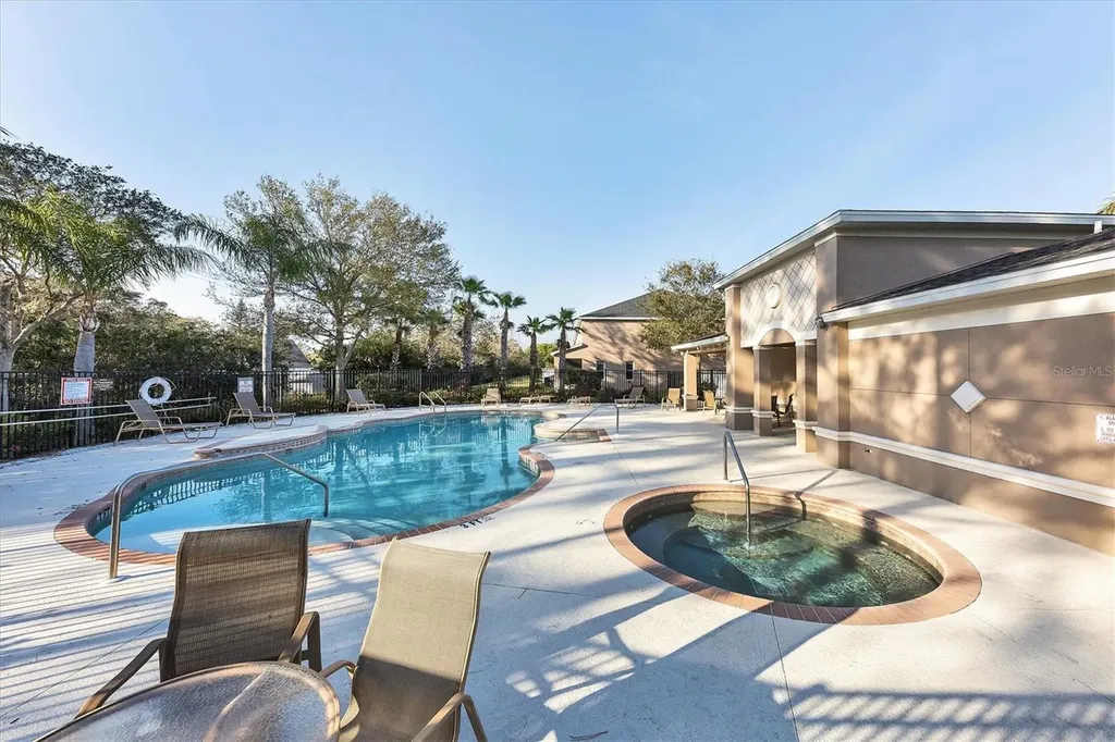 1033 Grantham Drive Sarasota FL 34234