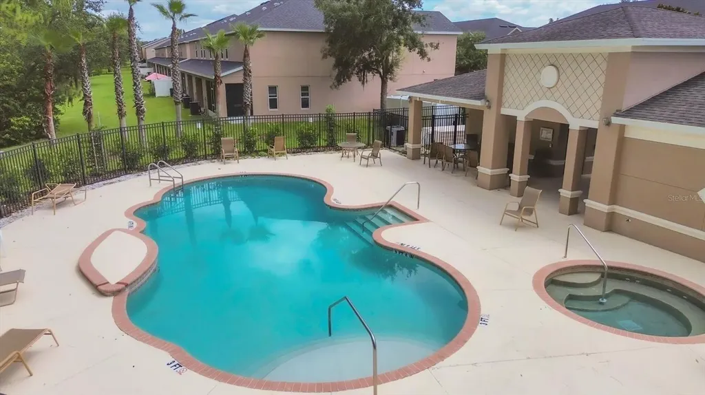 1033 Grantham Drive Sarasota FL 34234