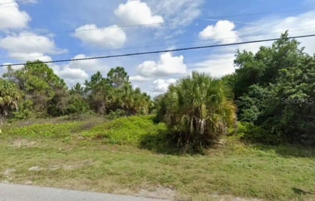 1012 Waterside Street Port Charlotte FL 33952