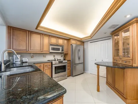 690 Island Way Clearwater Beach FL 33767