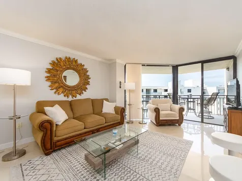 690 Island Way Clearwater Beach FL 33767