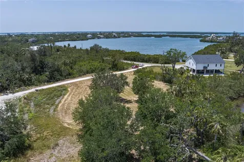 818 Bayou Point Court Terra Ceia FL 34250
