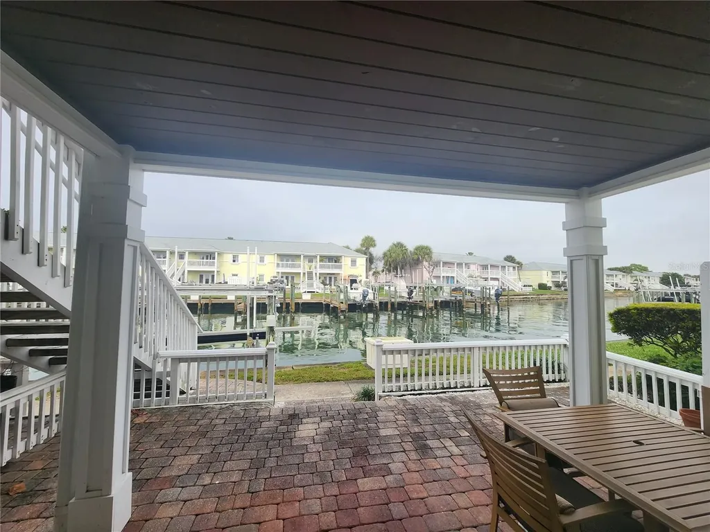 5215 Coquina Key Drive SE St Petersburg FL 33705