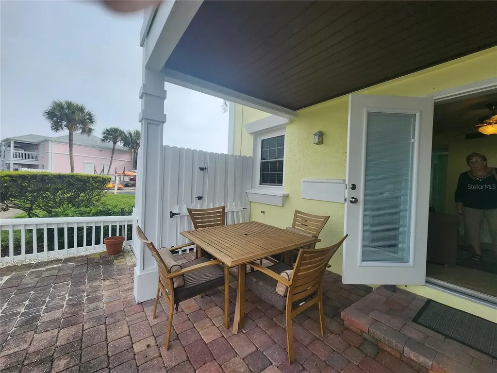 5215 Coquina Key Drive SE St Petersburg FL 33705