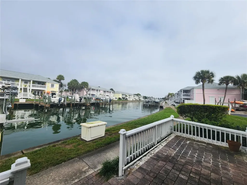 5215 Coquina Key Drive SE St Petersburg FL 33705