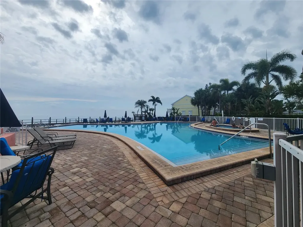5215 Coquina Key Drive SE St Petersburg FL 33705