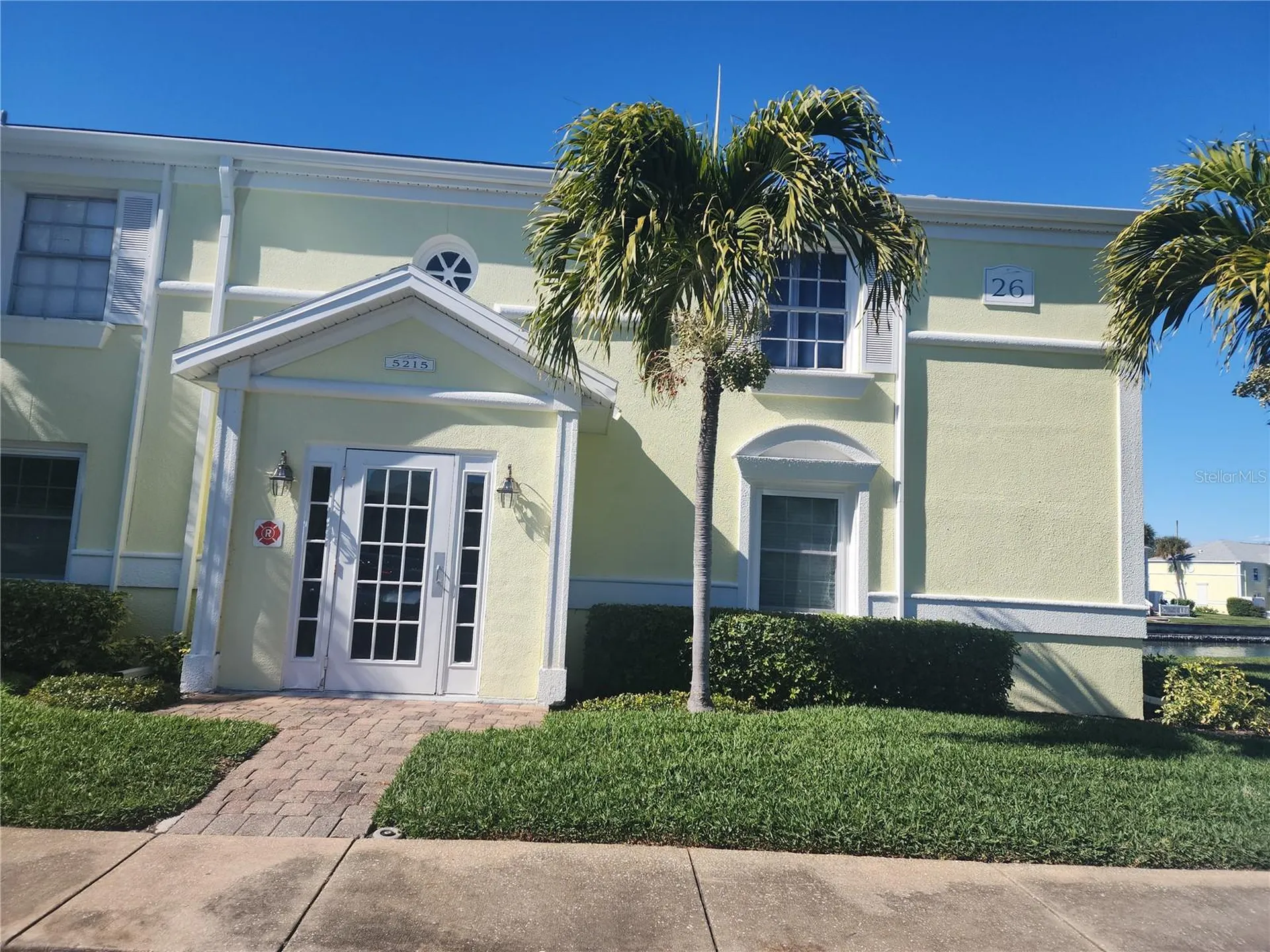 5215 Coquina Key Drive SE St Petersburg FL 33705