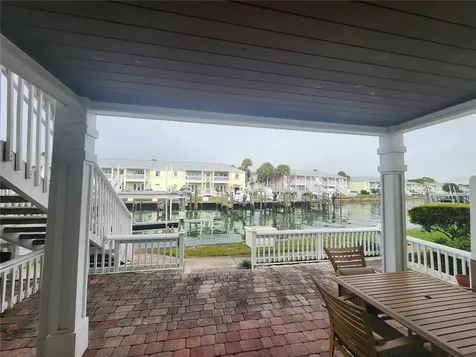 5215 Coquina Key Drive SE St Petersburg FL 33705