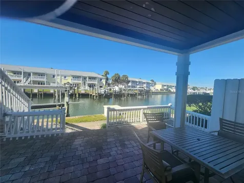 5215 Coquina Key Drive SE St Petersburg FL 33705