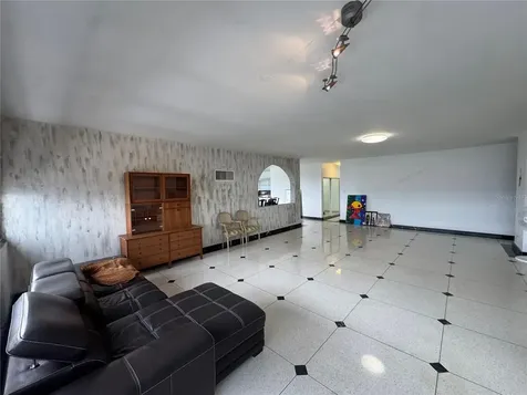 5757 Ave Isla Verde Carolina PR 00979
