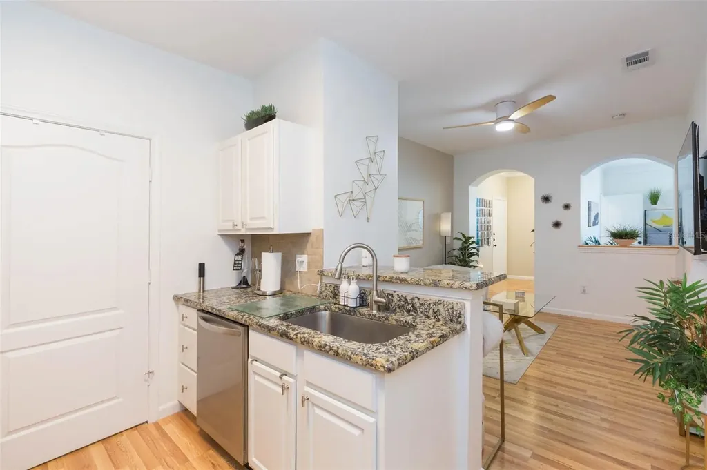 10473 Villa View Circle Tampa FL 33647