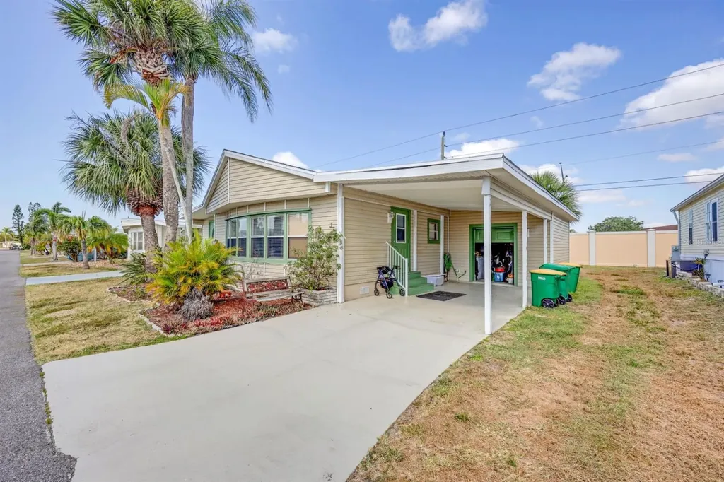 2100 Kings Highway Port Charlotte FL 33980