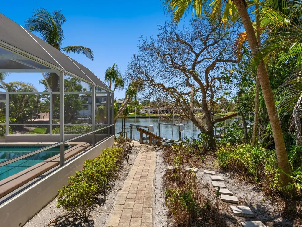 1014 Contento Street Sarasota FL 34242