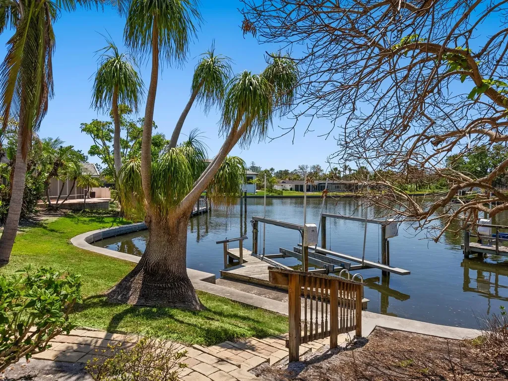 1014 Contento Street Sarasota FL 34242