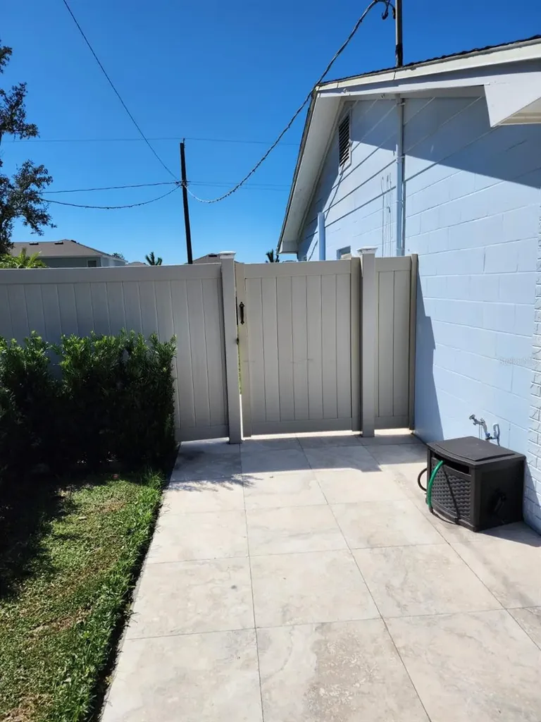 2310 Medford Lane Brandon FL 33511