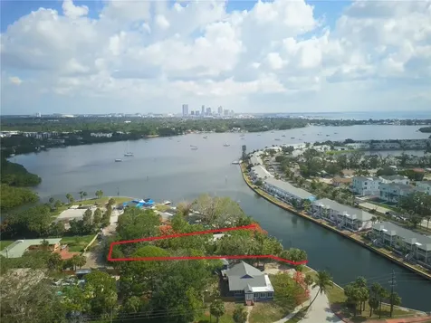 6 Sea Lane S St Petersburg FL 33705