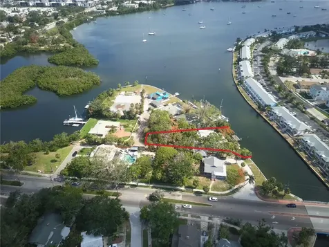 6 Sea Lane S St Petersburg FL 33705