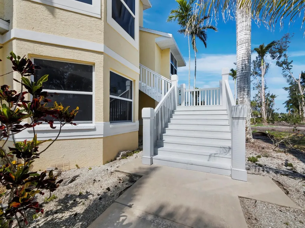 9315 9th Avenue NW Bradenton FL 34209