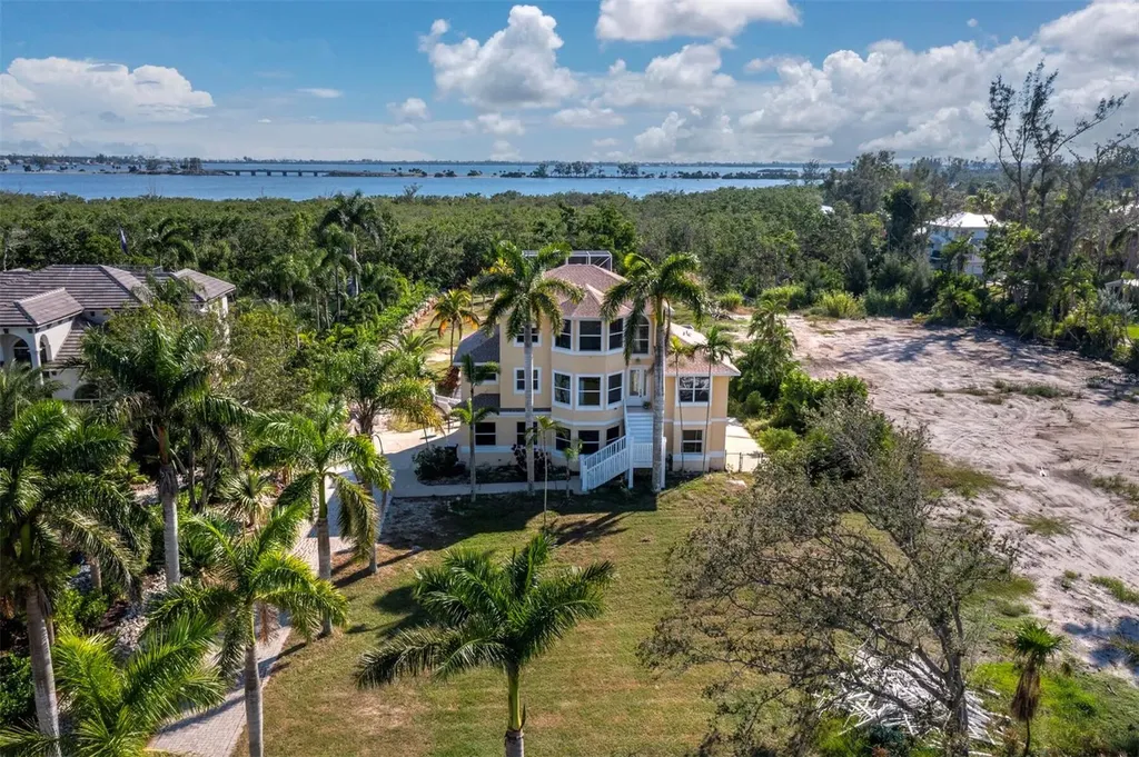 9315 9th Avenue NW Bradenton FL 34209