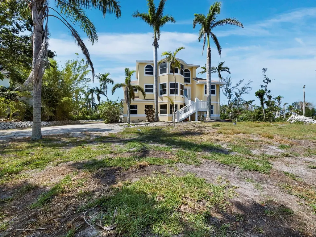 9315 9th Avenue NW Bradenton FL 34209