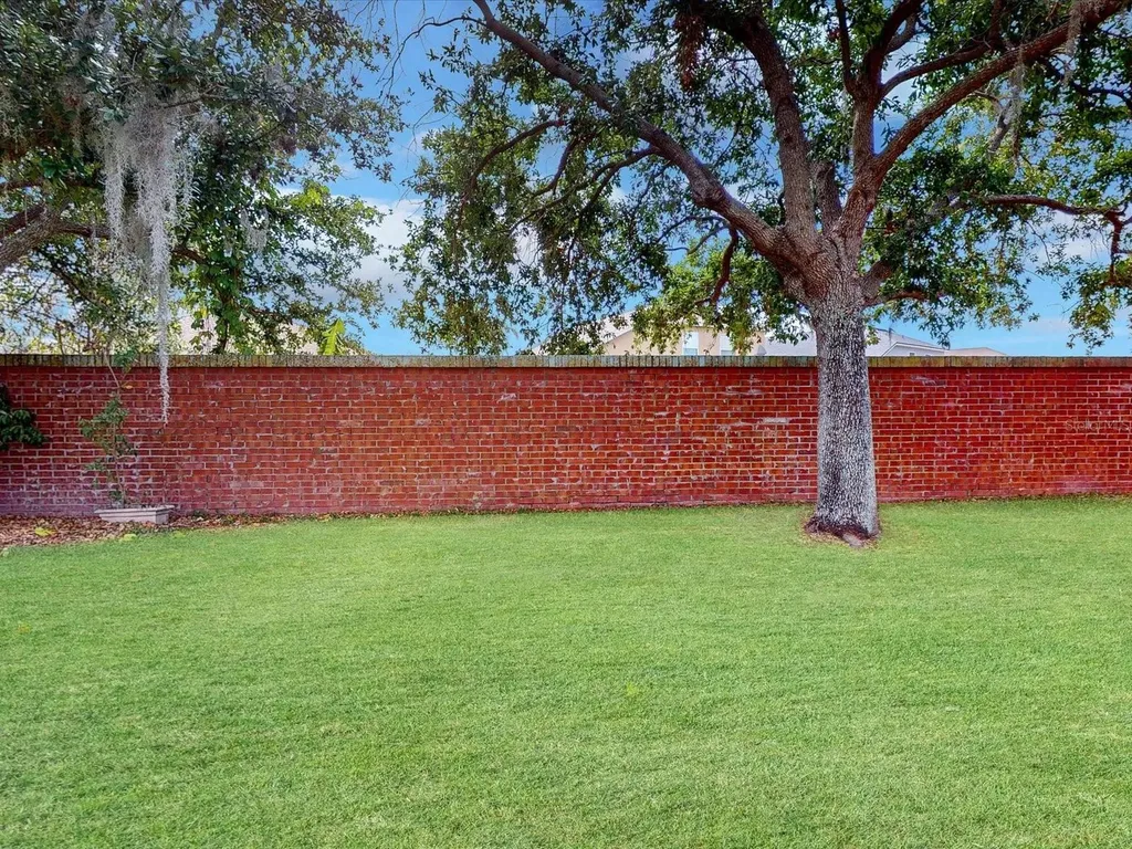 1933 Estancia Circle Kissimmee FL 34741