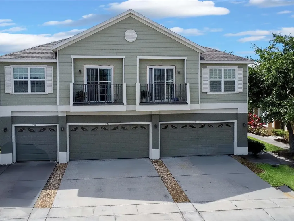 1933 Estancia Circle Kissimmee FL 34741