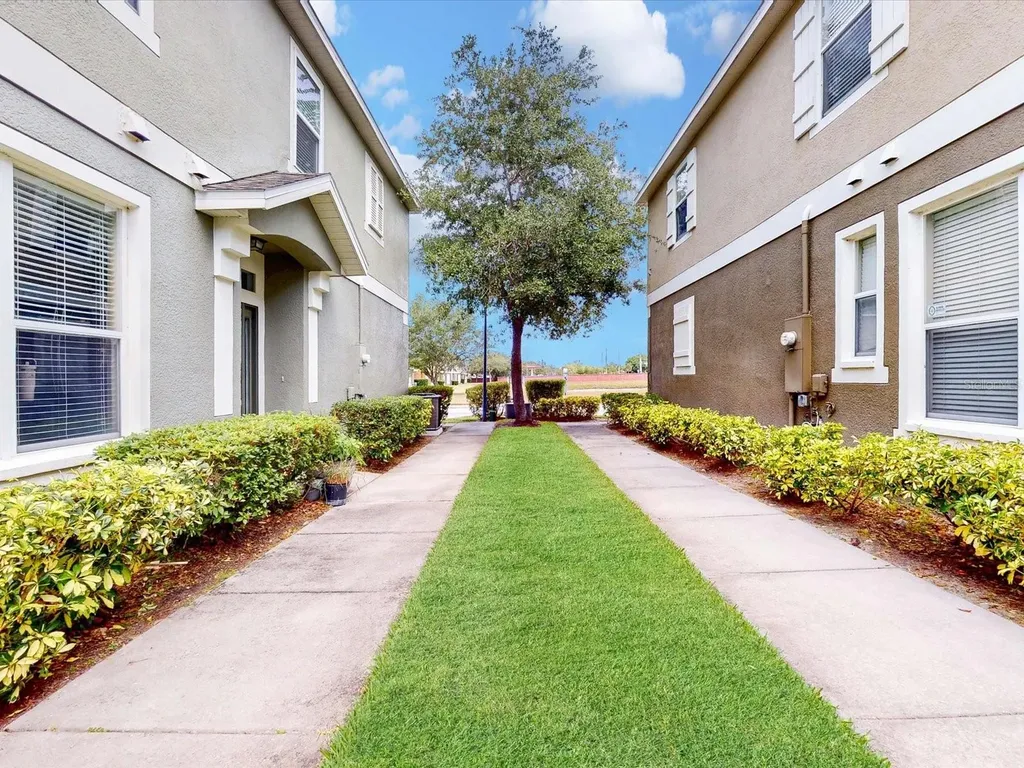1933 Estancia Circle Kissimmee FL 34741