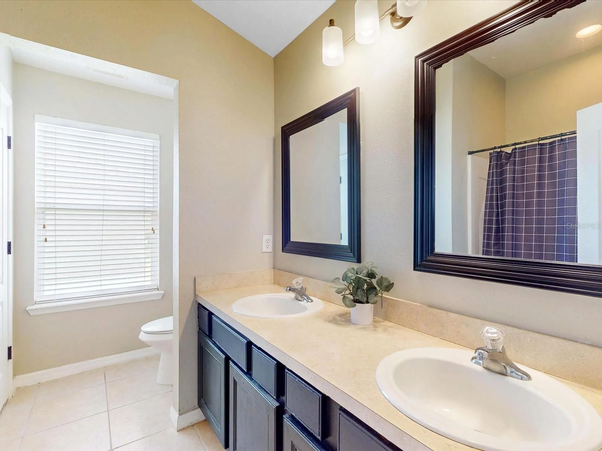 1933 Estancia Circle Kissimmee FL 34741