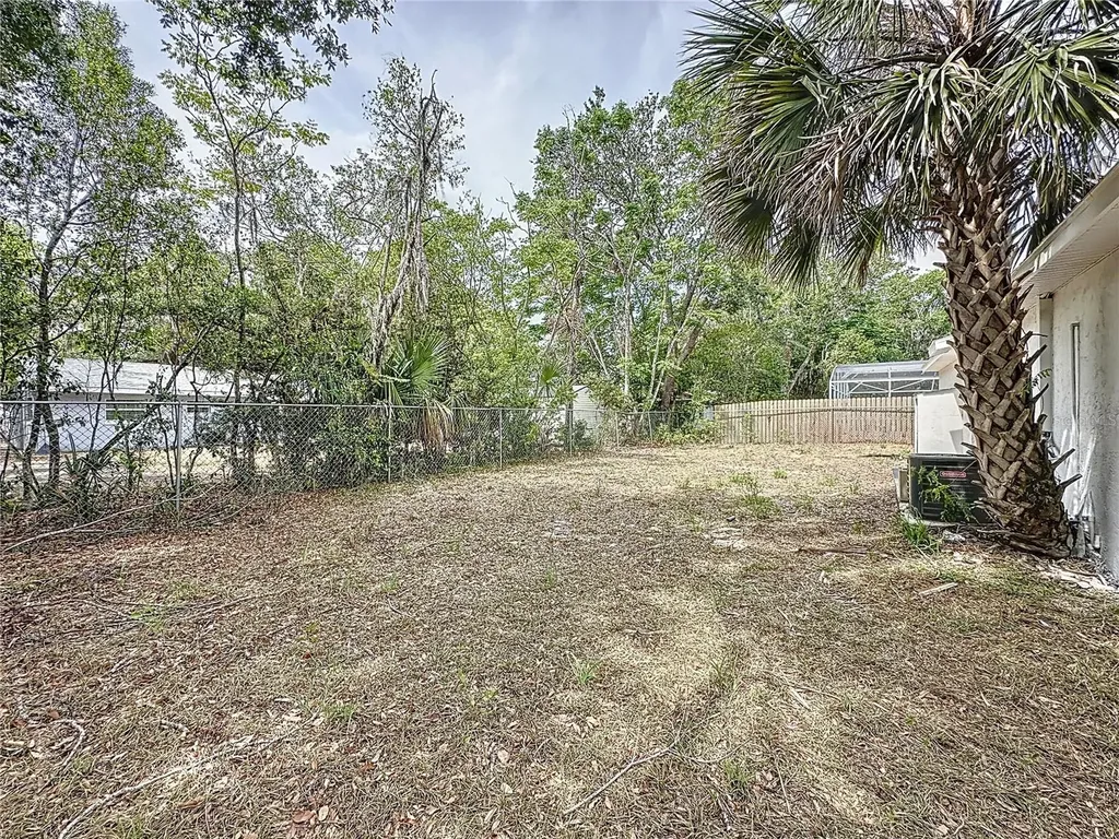 2017 W Main Street Leesburg FL 34748