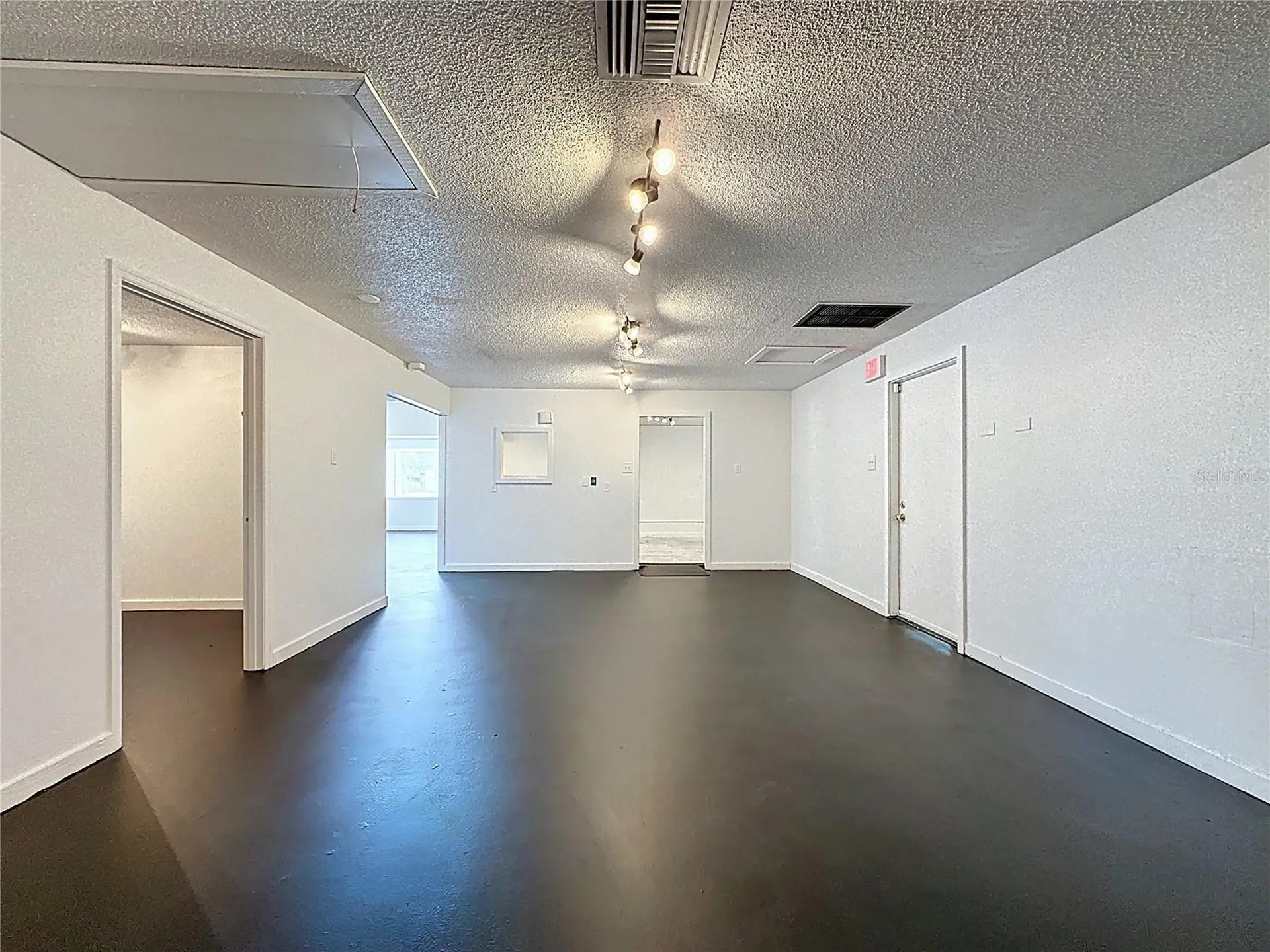 2017 W Main Street Leesburg FL 34748
