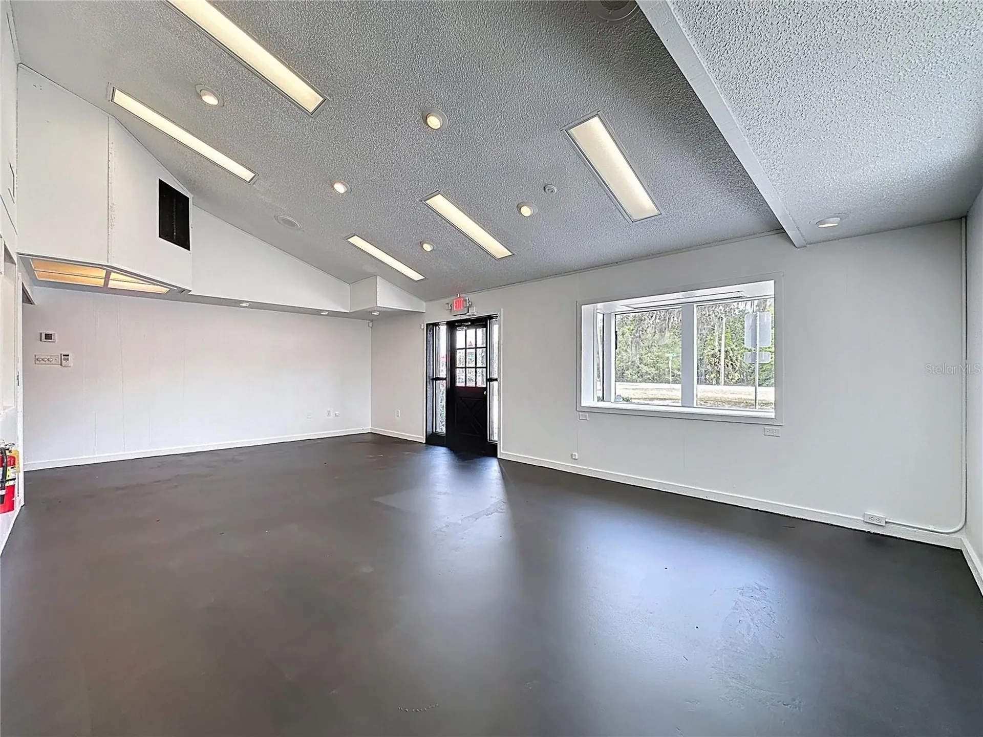2017 W Main Street Leesburg FL 34748