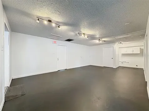2017 W Main Street Leesburg FL 34748