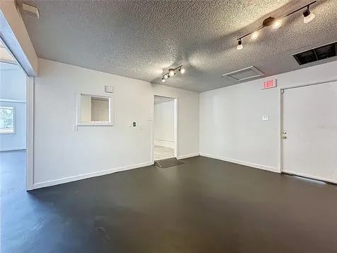 2017 W Main Street Leesburg FL 34748