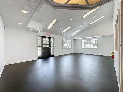 2017 W Main Street Leesburg FL 34748