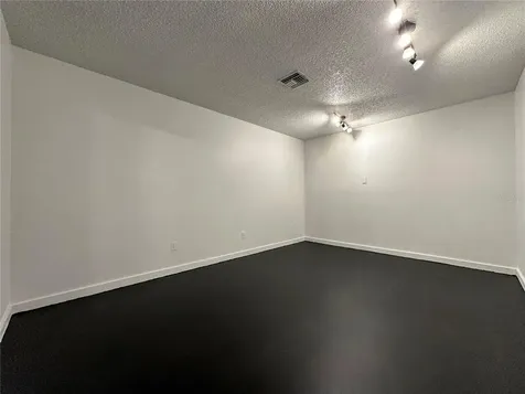 2017 W Main Street Leesburg FL 34748