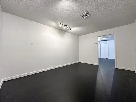 2017 W Main Street Leesburg FL 34748