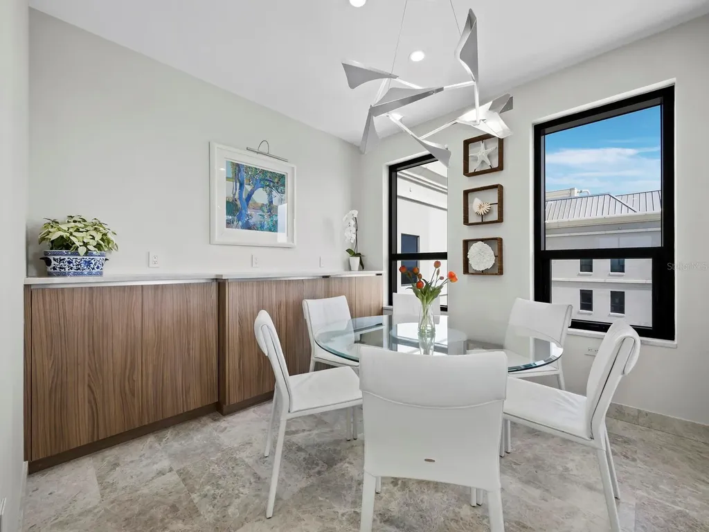 50 Central Avenue Sarasota FL 34236