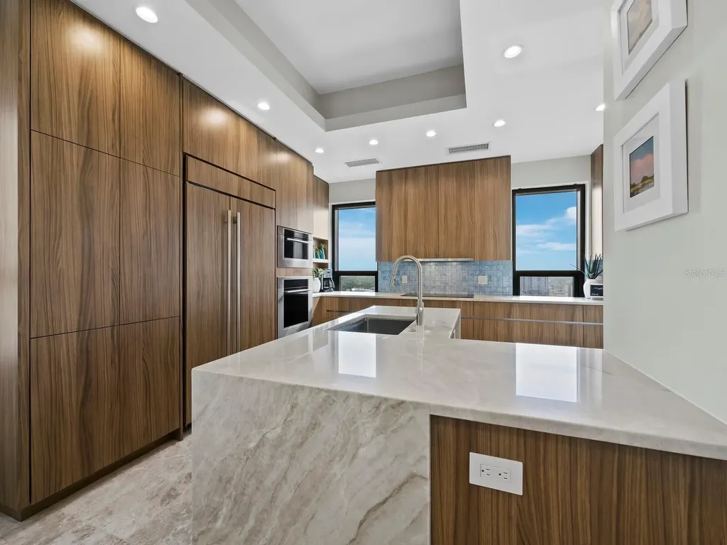 50 Central Avenue Sarasota FL 34236