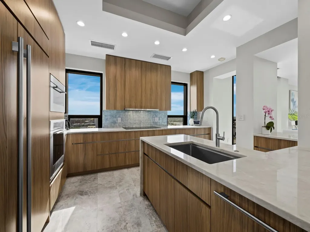 50 Central Avenue Sarasota FL 34236