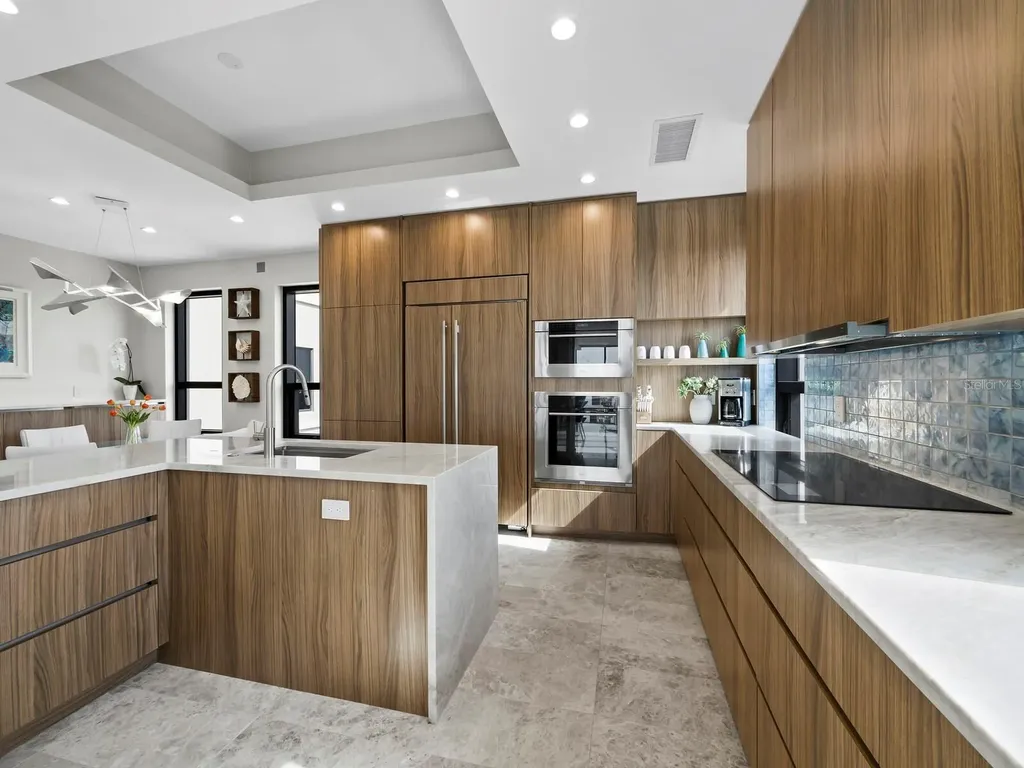 50 Central Avenue Sarasota FL 34236