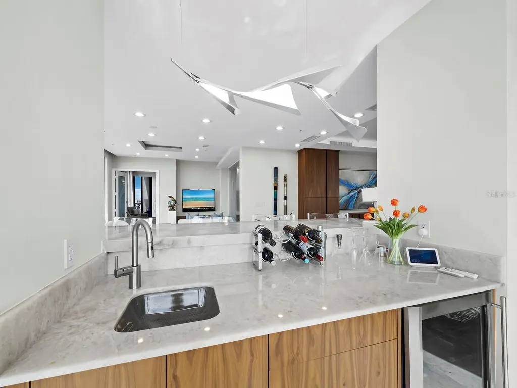 50 Central Avenue Sarasota FL 34236