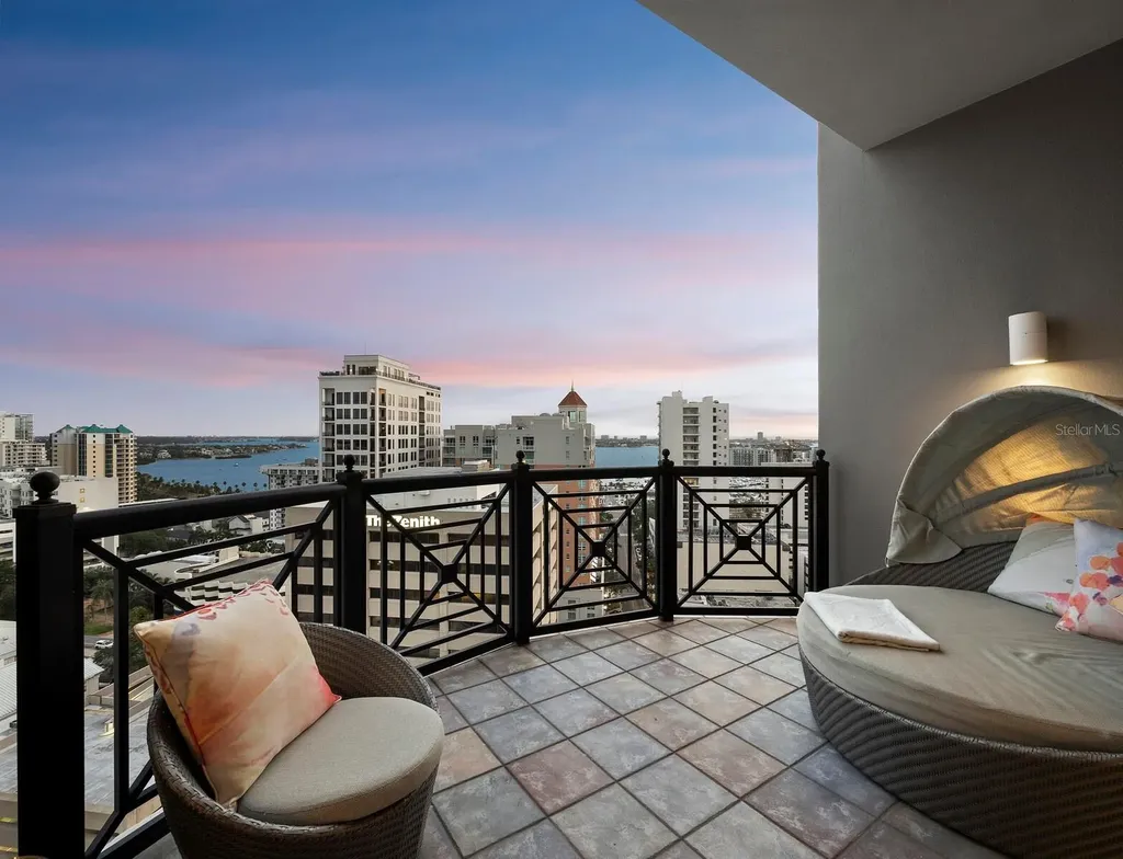 50 Central Avenue Sarasota FL 34236