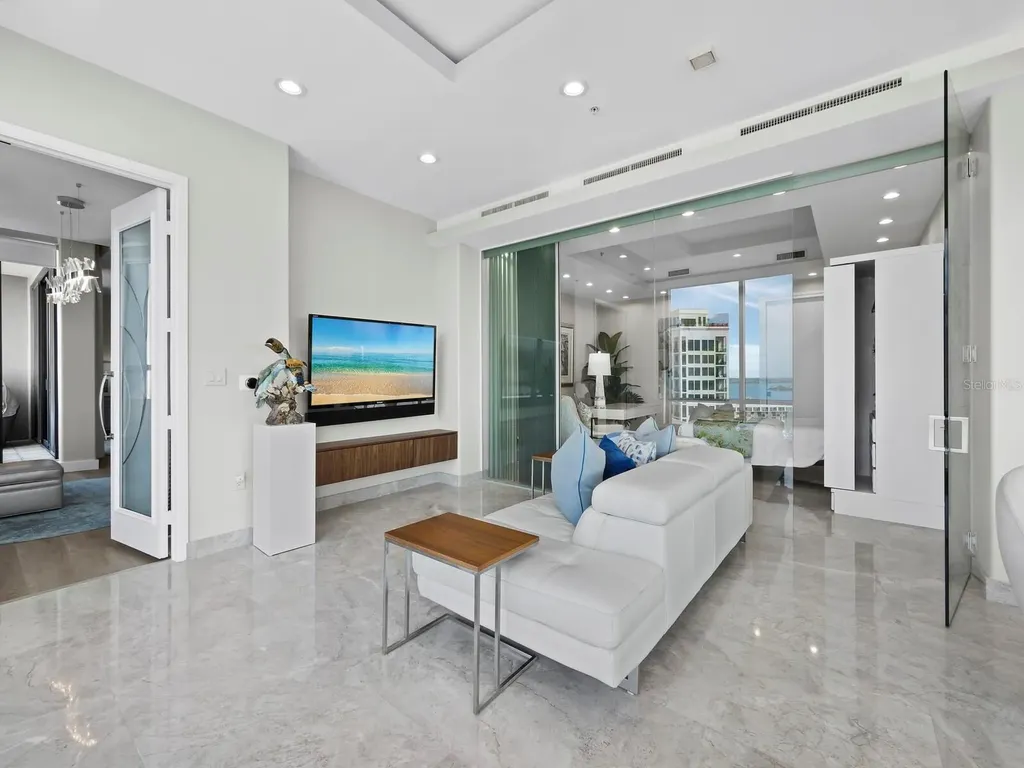 50 Central Avenue Sarasota FL 34236