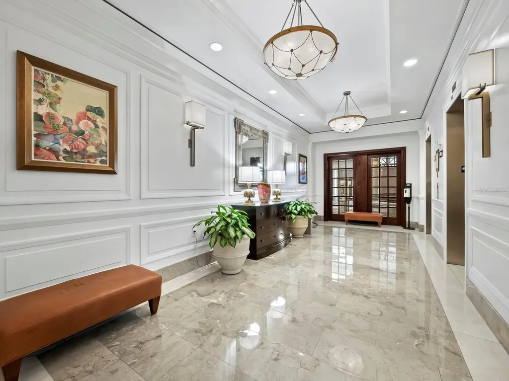 50 Central Avenue Sarasota FL 34236