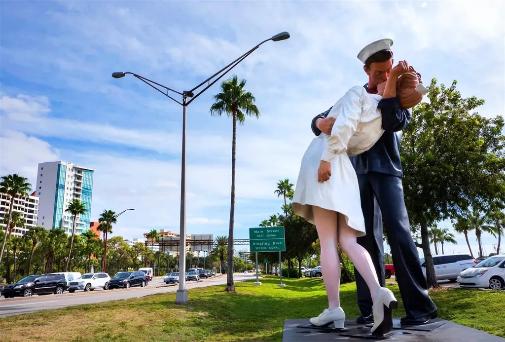 50 Central Avenue Sarasota FL 34236