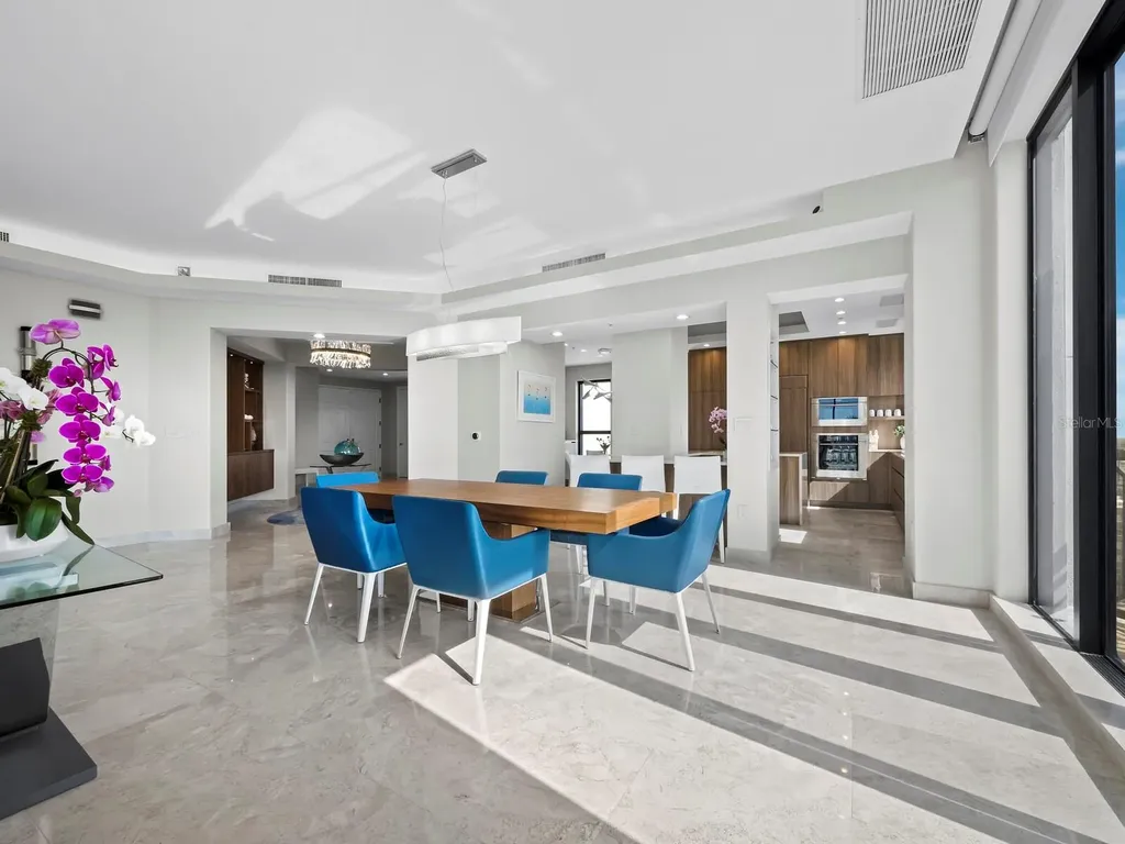 50 Central Avenue Sarasota FL 34236