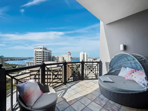 50 Central Avenue Sarasota FL 34236