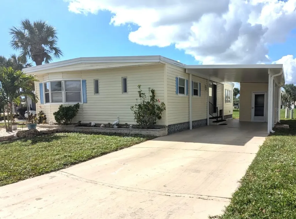 2100 Kings Highway Port Charlotte FL 33980